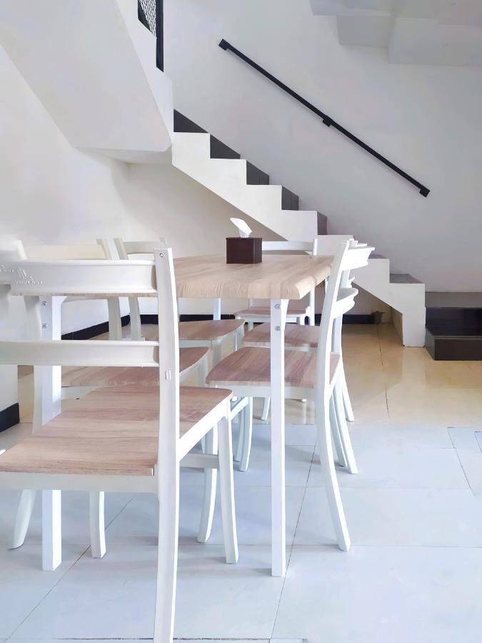 Homestay Omah Putih 班图尔 外观 照片